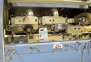 Lubie 200 moulder bed on Weinig Moulder